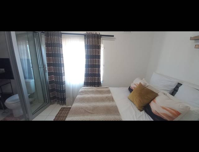 3 BEDROOM FREEHOLD FOR SALE IN MONTFORD